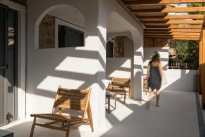 Mylopetra Suites Sarti