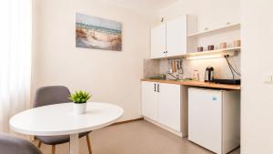 Cozy Apartment near Sea & Forest