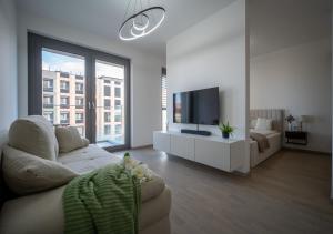 New Metropolis Residence Apartment, Be Our First Guests