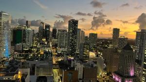 Luxery Condo in Downtown Miami 1BR 1BA 3110
