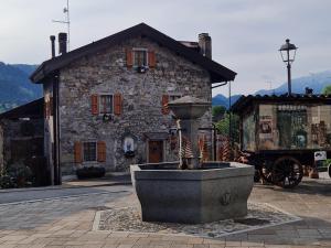 Casa all’antica fontana
