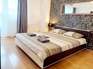 New Luxury Ultra Central flat at Unirii Square