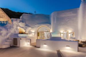 EG Cave Houses