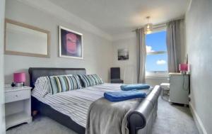 Lennox Lodge 2
