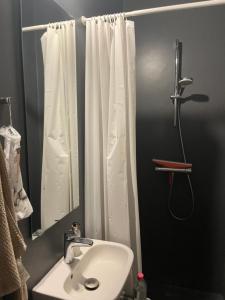 Single room with shared bathroom