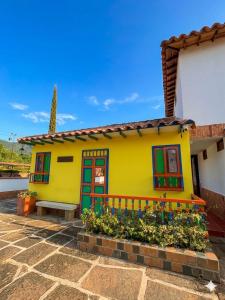 Hotel Resort Campestre Puerta Del Sol - San Gil