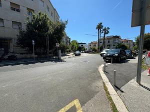 Large 3BR apartment in the center sand beach 5BD