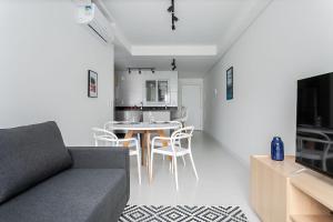 Apartamento Jurerê 1 quadra do mar - J13