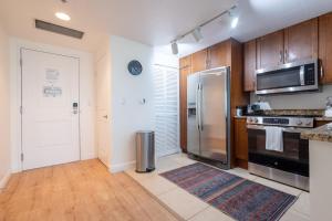 Coastal Stylish - Rooftop Pool - Close to beach