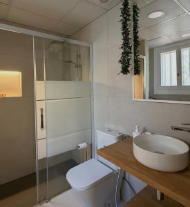 La Brisa dIrta - AC, WiFi, Pool, BBQ and Parking