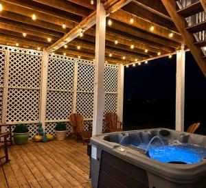 NEW 5BR Private Beach Fire Pit
