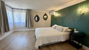 Bastia - Very spacious 130m2 Villa Top Apartment with Garden, 2 AC Bedrooms, Near Port, City Center, and Beaches in Bastia"