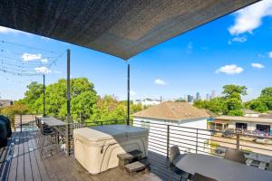 Cloud 9 Super - Luxe at East Downtown