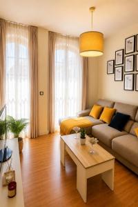 Elegant 3BR Apartment Near Calle Larios with Elevator and AC