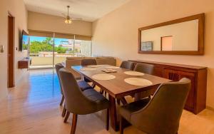 Condo with Private Terrace, Pool & Gym Access