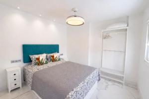 Sunset Apartment 4