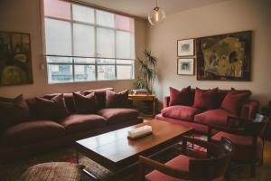 Charming flat with art & natural light in Condesa