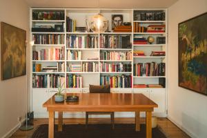Charming flat with art & natural light in Condesa