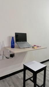 Aparta Estudio Comodo