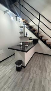 Aparta Estudio Comodo