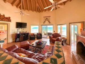 Your Beachfront Escape Close to Everything
