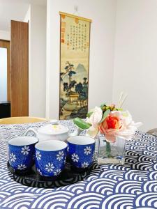 Enjoy the charm of Kyoto in an entire private property near Nijo Castle, a World Heritage Site! Perfect for 6 or more people! Ultra-spacious modern Japanese-style accommodation