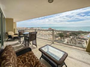The Beachfront Oasis Ocean Views & Pool Access