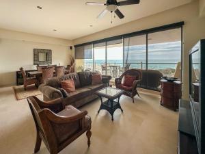 The Beachfront Oasis Ocean Views & Pool Access