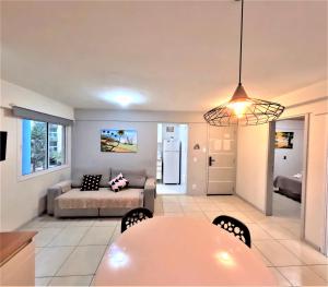 Apto em Zona Nobre à Beira-mar com Piscina, Ar Condicionado, Garagem GRÁTIS