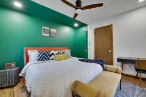 STILL - ColorBLOCK, Tub, Lake, Sauna, GameRoom, BigDeck, EV