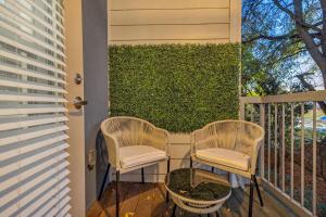 Luxury Buckhead loft close to shopping & dining