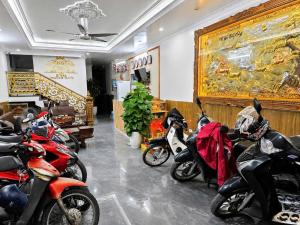 Hoàng Gia Hotel Royal