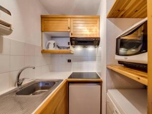 Appartement parking couvert - 4 pers., vue pistes - FR-1-518-207