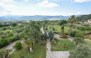 Awesome Home In Caiazzo