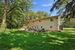 Peaceful Retreat by Portage Lakes