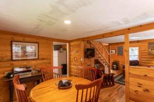 Hidden Cabin on Old Field Creek