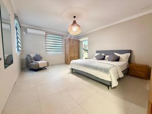 Modern apartment with pool in Grand Baie