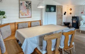 Beautiful Home In Hemmet With Wifi