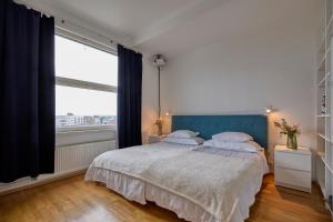 100 square meter 4-room central smart apt