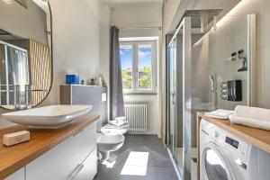 Suono del Lago 100m from Lake and View Terrace - Happy Rentals