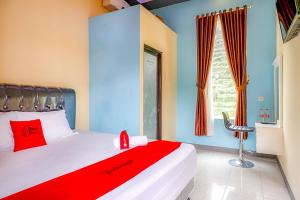 RedDoorz @ Gerbang Dieng Plateau Area