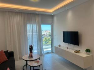 Ixian Pearl near the beach