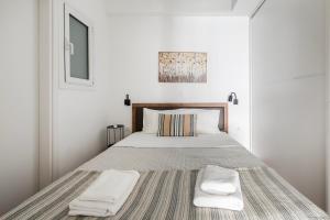 Glimmer 2-Bedroom Apartment in Athens