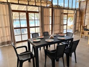 Casa frente al mar con piscina privada y BBQ en Zorritos, Tumbes