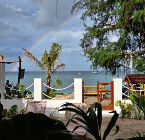 Annas Beach House - luxury private beachfront villa