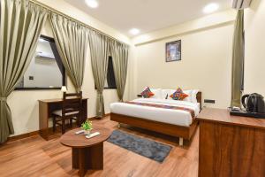 FabHotel Aura Azure, Mahalaxmi Nagar