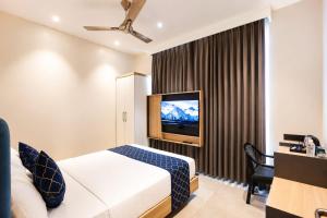 Hotel Shri Govindam Banaras with Parking