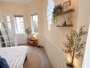 Thềm Homestay