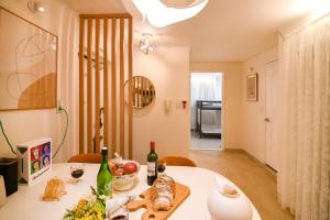 3BR Private House Hyehwa Family Stay 3 ACs Airport Taxi available