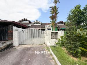 Taman Daya Cottage Family cozy house 15 min to Ikea Aeon